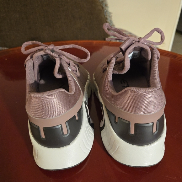 Nike Free Metcon 5 Women's Mauve Velvet Brown Size 6 NWOT - Picture 8 of 9
